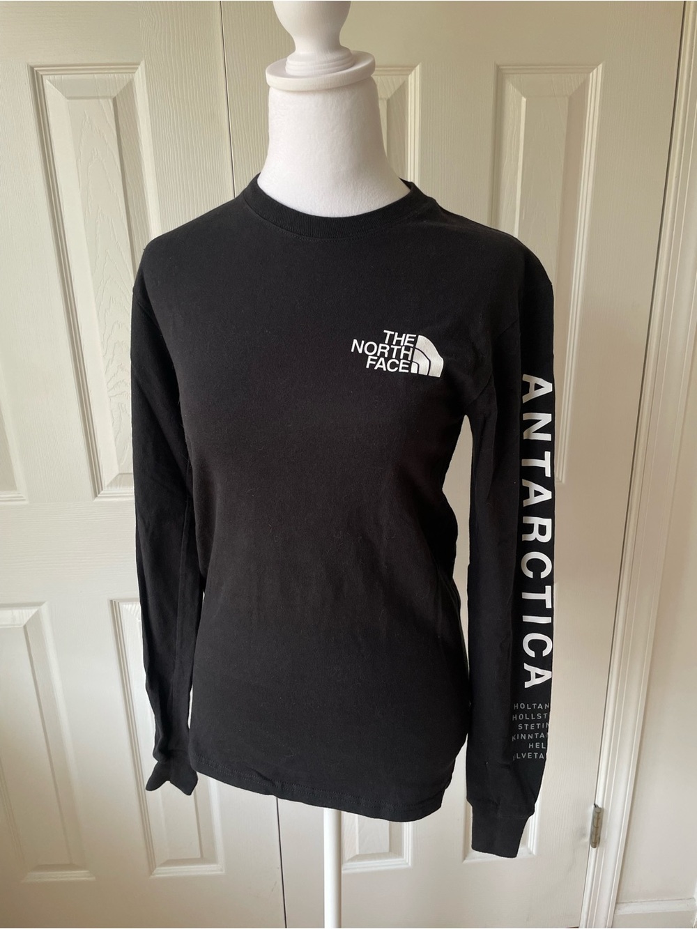 The North Face unisex Black Long-Sleeve Antarctica Graphic Tee